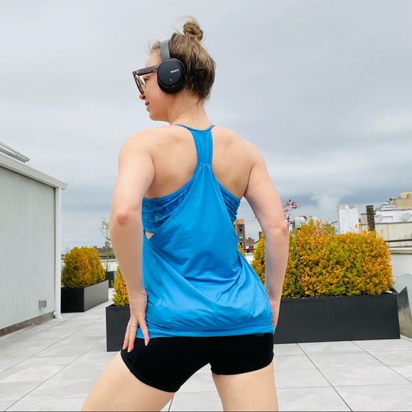 lululemon Turquoise No Limits BuiltIn Bra Tank Top Porcelaine Beachy Paisley - Picture 9 of 16